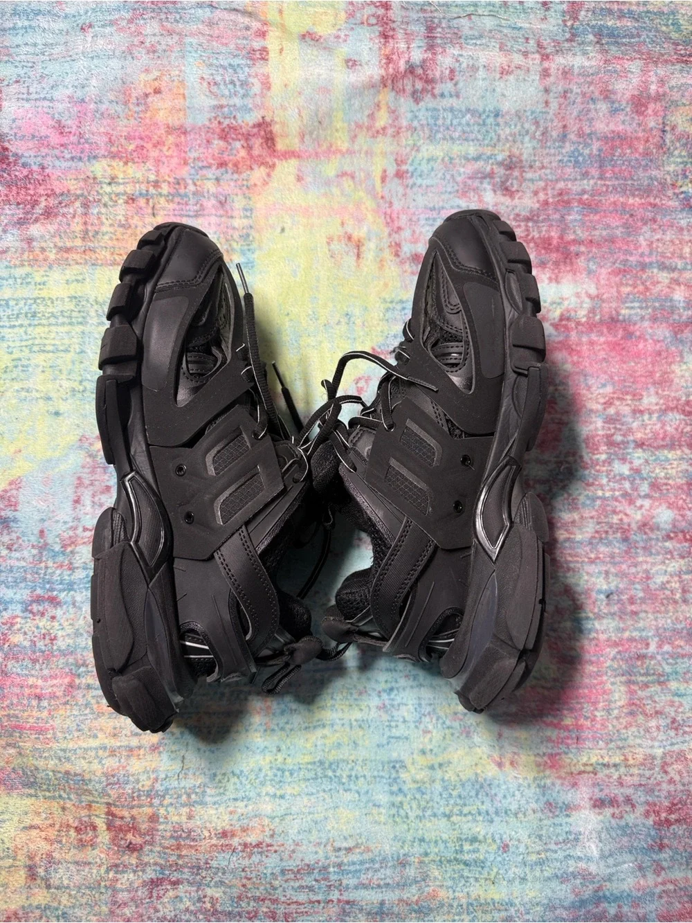 Track-style Men's Sneakers in Black